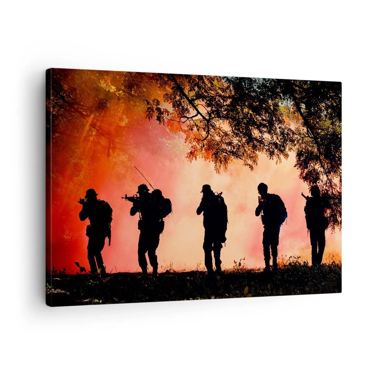 Schilderen op canvas - Silhouetten van soldaten in het bos tegen de oranje lucht - 70x50cm - … Allen voor een. - Moderne wanddecoratie voor woonkamer en slaapkamer ARTTOR