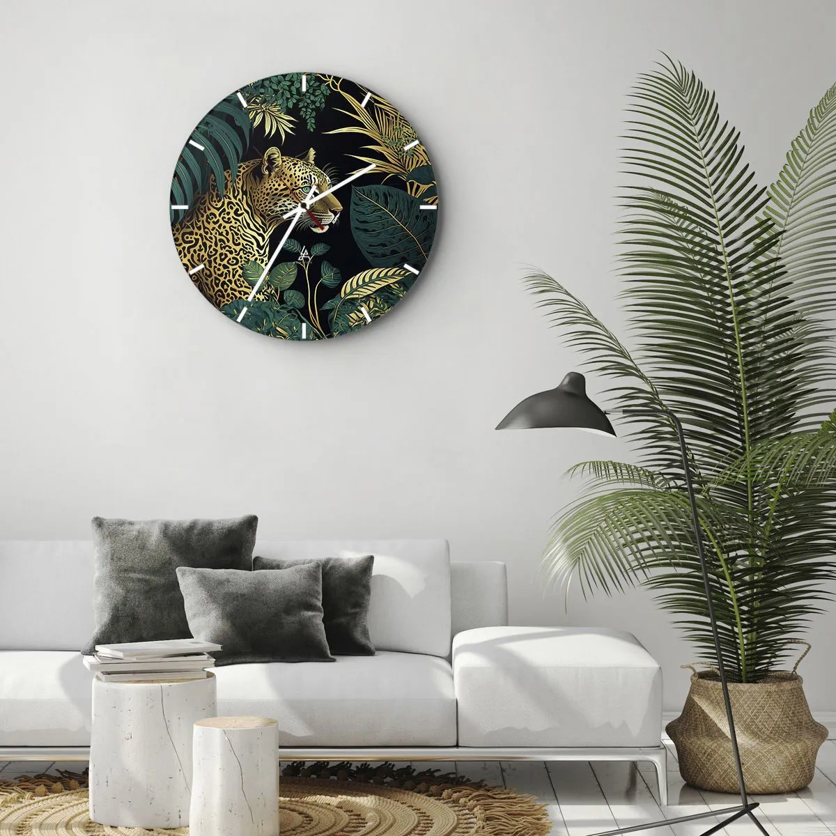 Wandklok - Klok - Luipaard tussen tropische bladeren op een zwarte achtergrond - 30x30cm - Een gastheer in de jungle - Moderne wanddecoratie voor woonkamer, keuken en slaapkamer ARTTOR