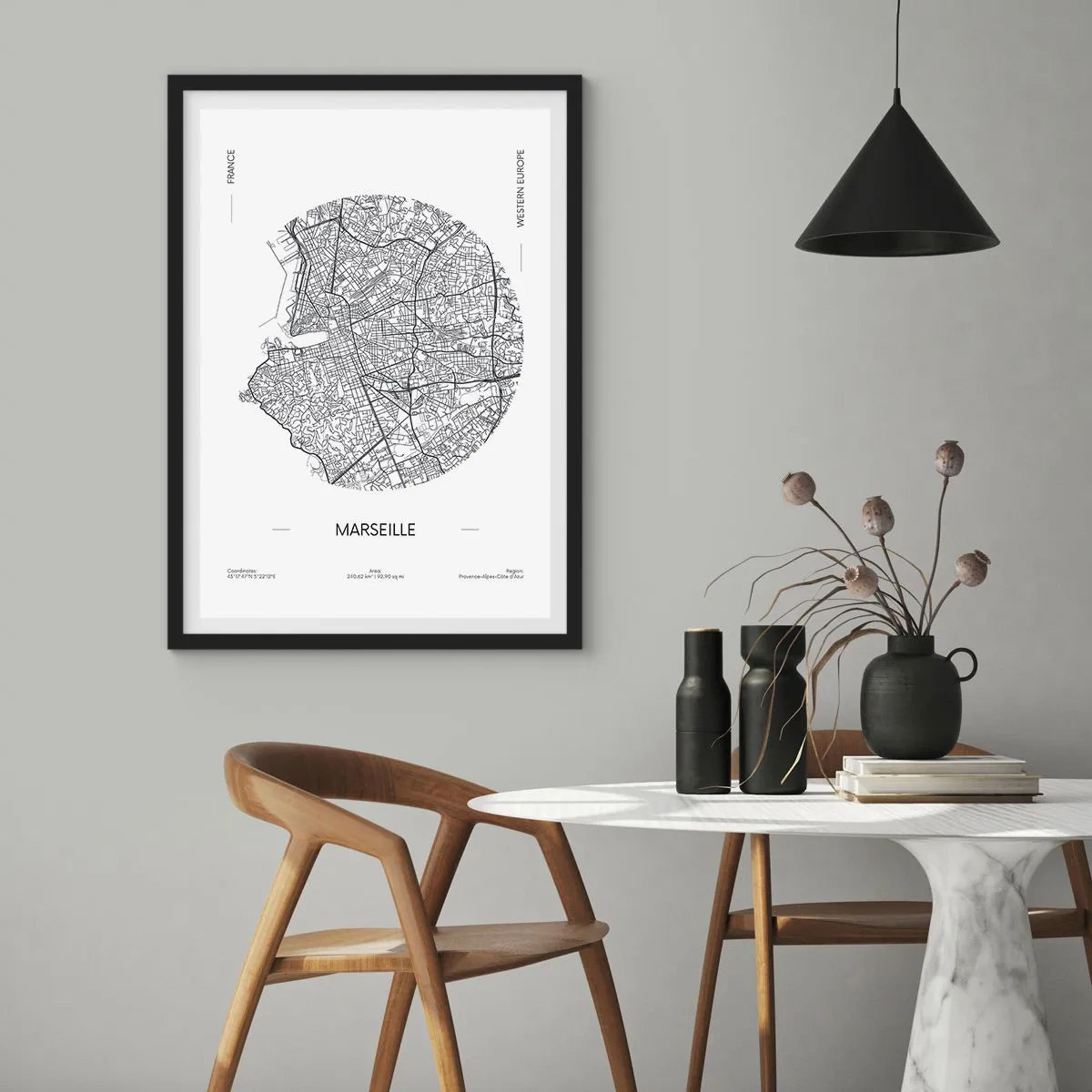 Poster in een zwarte lijst - Minimalistische kaart van Marseille in een cirkel - 50x70cm - Anatomie van Marseille - Moderne wanddecoratie voor woonkamer en slaapkamer ARTTOR