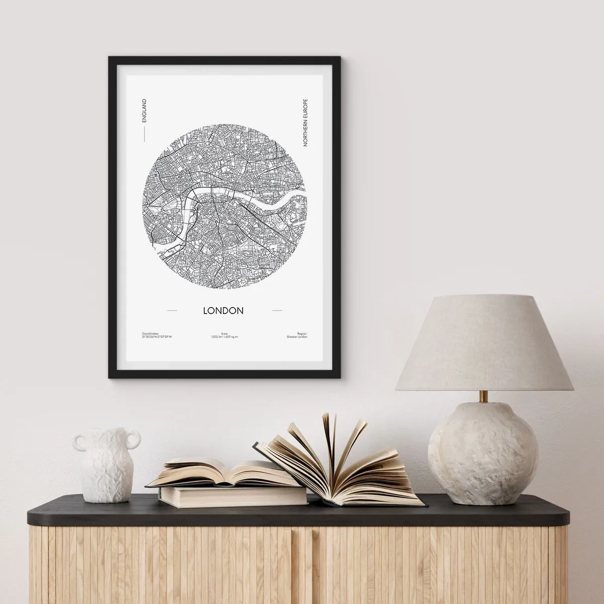 Poster in een zwarte lijst - Een minimalistische zwart-witkaart van Londen - 50x70cm - Anatomie van Londen  - Moderne wanddecoratie voor woonkamer en slaapkamer ARTTOR