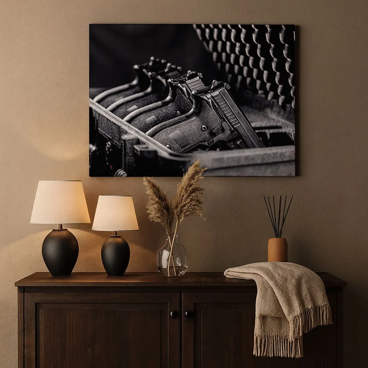 Schilderen op canvas - Een zwart-witfoto van een stapel wapens in een koffer. - 70x50cm - Heren sport - Moderne wanddecoratie voor woonkamer en slaapkamer ARTTOR