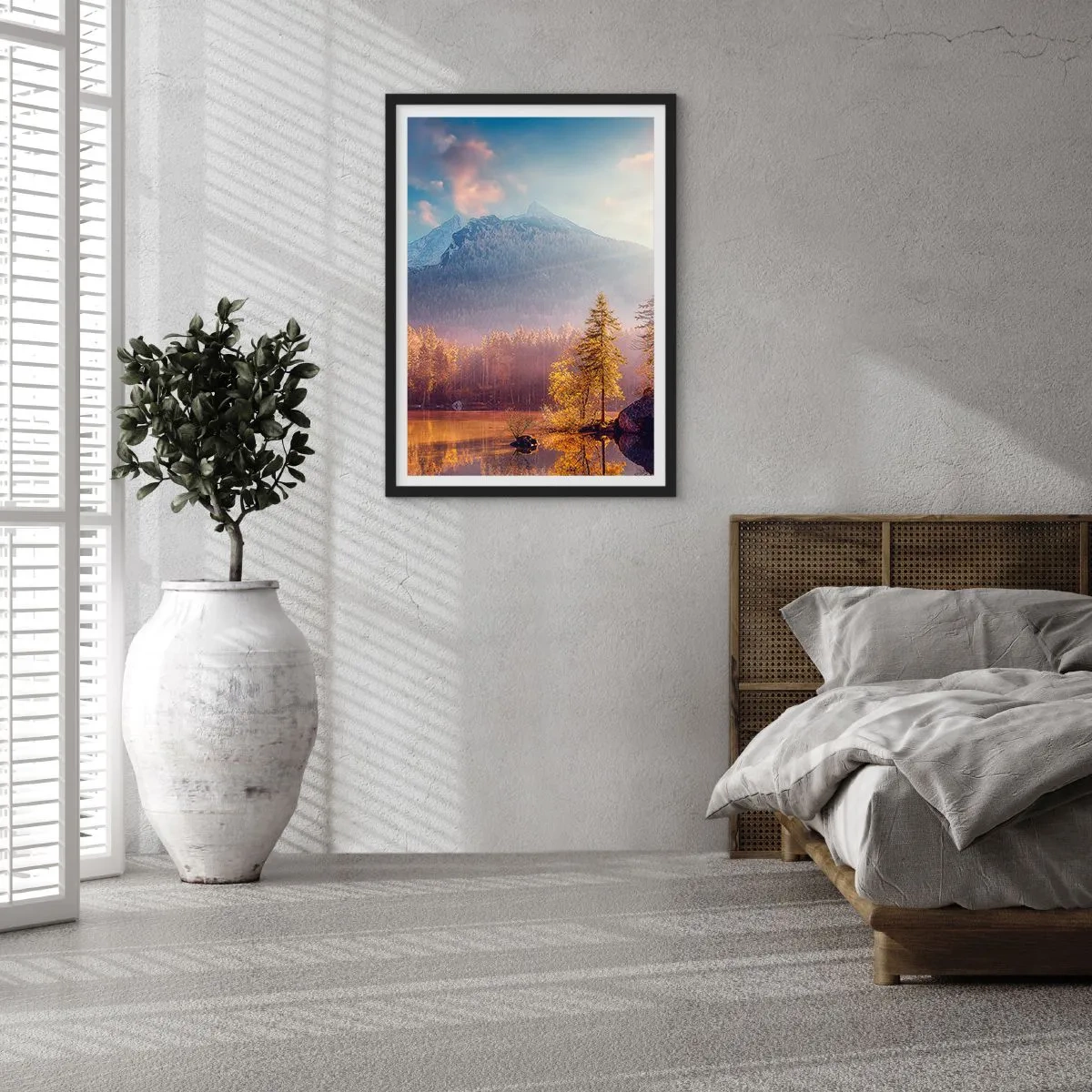Poster in een zwarte lijst - Herfstberglandschap met weerspiegeling in het meer - 50x70cm - In bergen en dalen - Moderne wanddecoratie voor woonkamer en slaapkamer ARTTOR