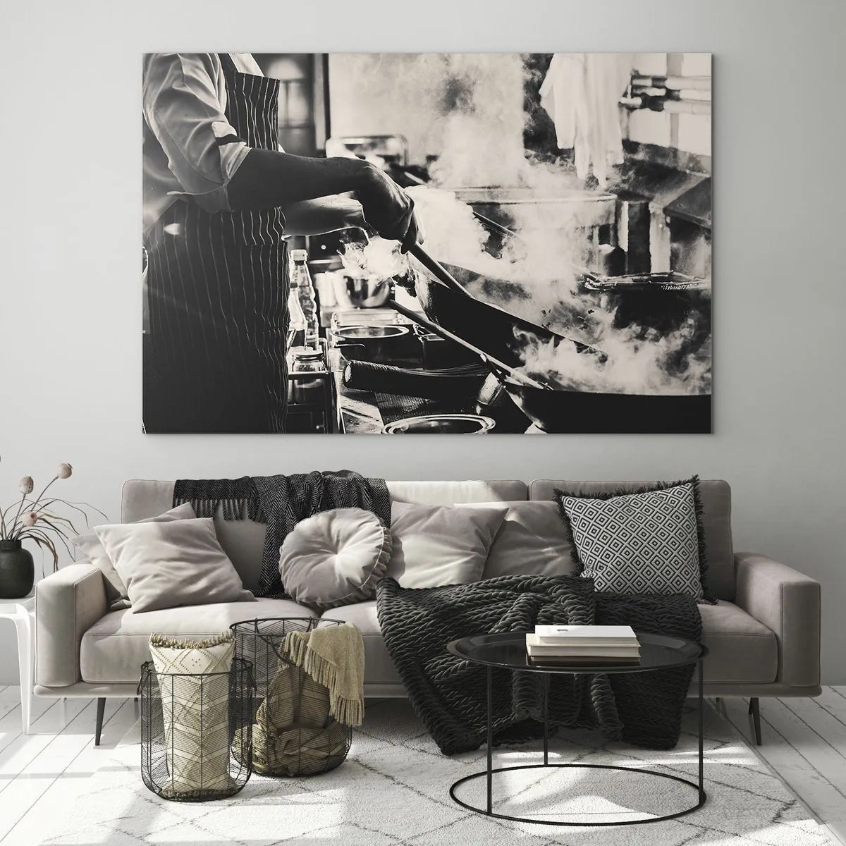Schilderen op glas - Een chef-kok in actie met een koekenpan in een keuken vol stoom - 70x50cm - Alchemie van smaken - Moderne wanddecoratie voor woonkamer en slaapkamer ARTTOR