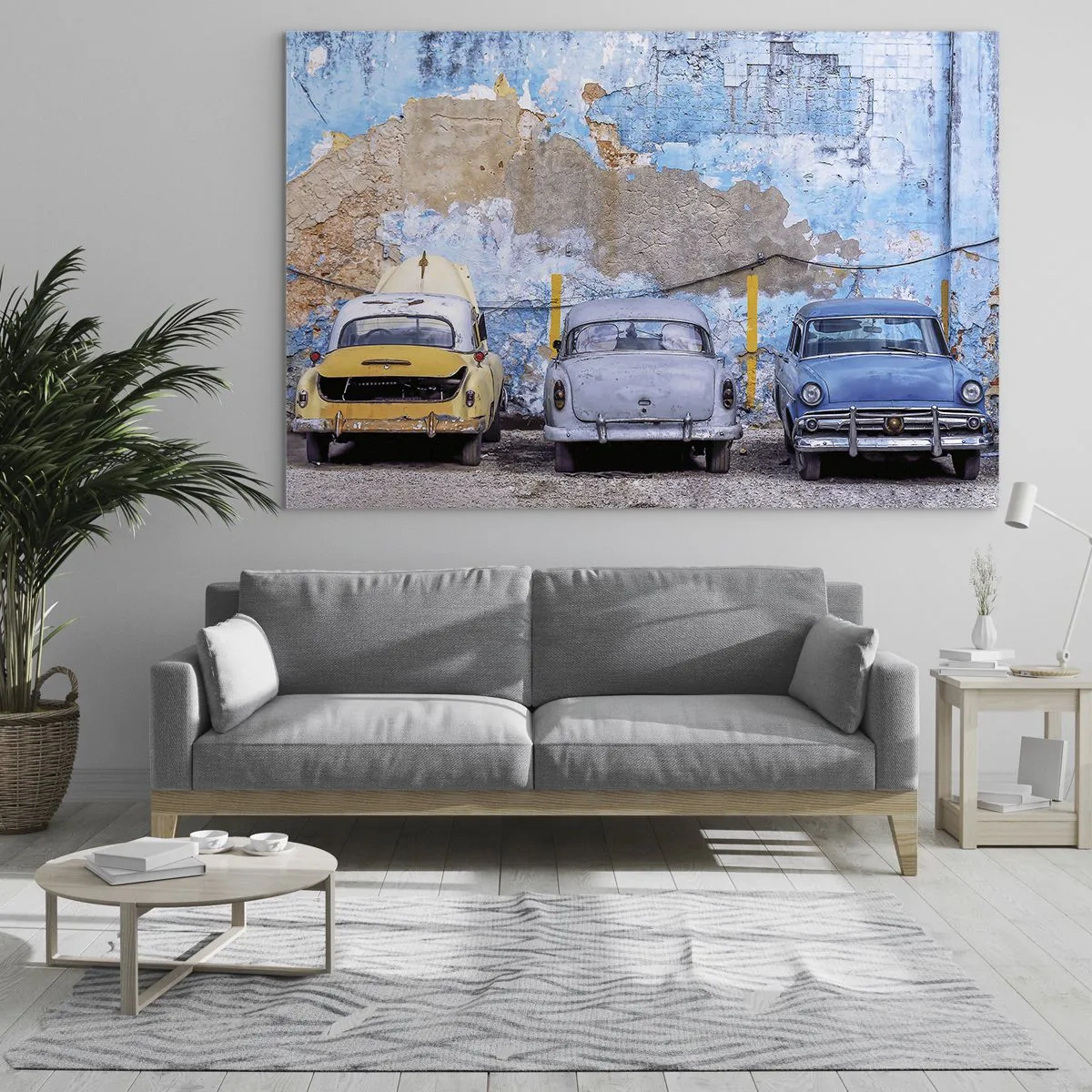 Schilderen op glas - Klassieke auto's tegen de achtergrond van een verwoeste muur - 70x50cm - Veteranenbijeenkomst - Moderne wanddecoratie voor woonkamer en slaapkamer ARTTOR