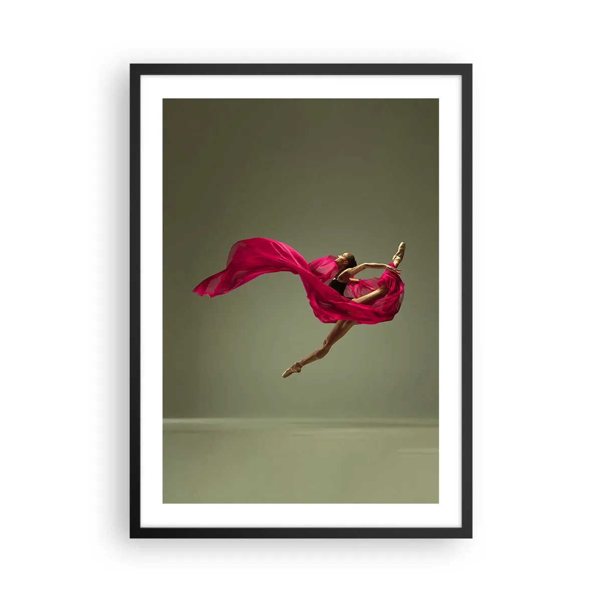 Poster in een zwarte lijst - Een ballerina in rode stof voert een dynamische sprong uit. - 50x70cm - Dansende vlam - Moderne wanddecoratie voor woonkamer en slaapkamer ARTTOR