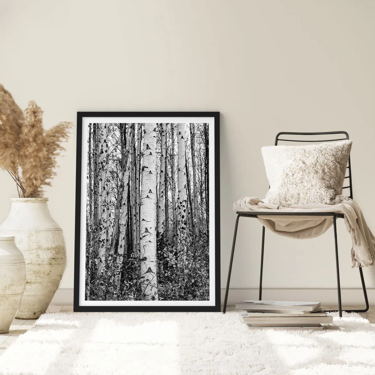 Poster in een zwarte lijst - Zwarte en witte berkenbomen vormen een symmetrisch bos - 50x70cm - Berken colonnade - Moderne wanddecoratie voor woonkamer en slaapkamer ARTTOR