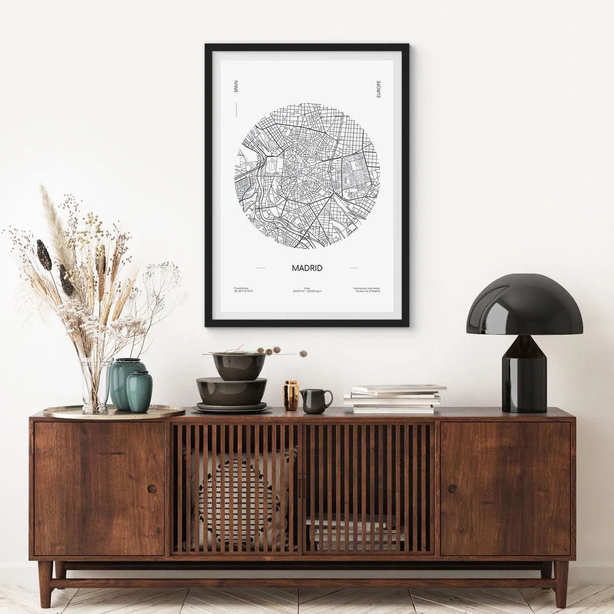 Poster in een zwarte lijst - Een minimalistische kaart van Madrid in zwart-wit. - 50x70cm - Anatomie van Madrid - Moderne wanddecoratie voor woonkamer en slaapkamer ARTTOR