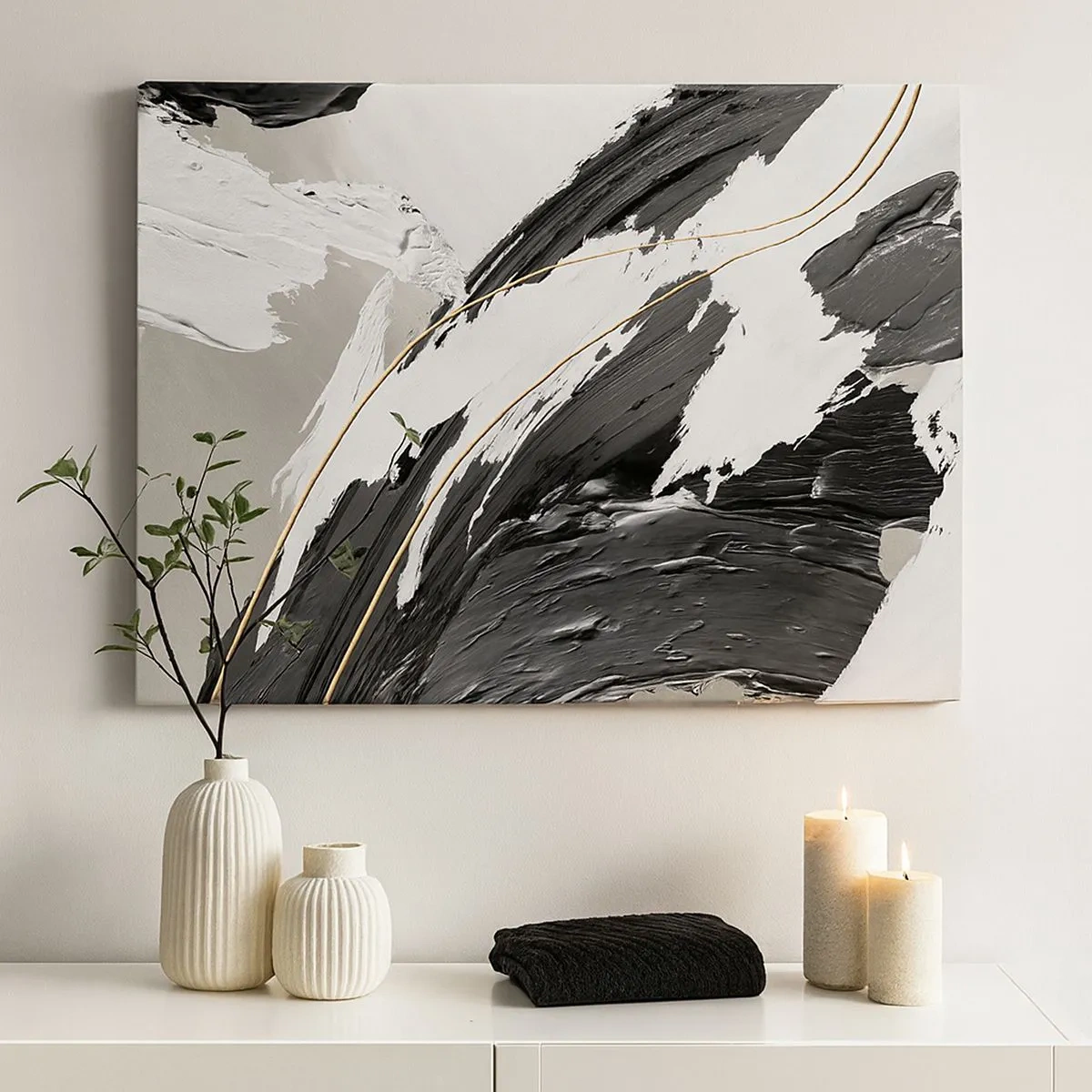 Schilderen op canvas - Zwart-witte verfstreken met een subtiel goudaccent - 70x50cm - Abstractie op grote schaal - Moderne wanddecoratie voor woonkamer en slaapkamer ARTTOR