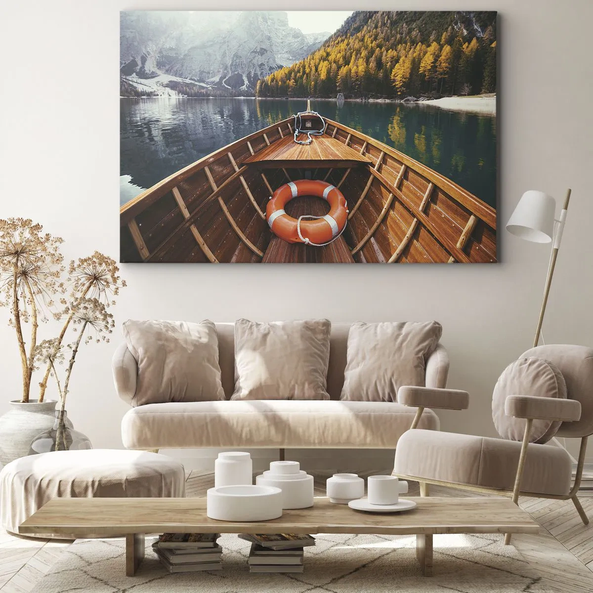 Schilderen op canvas - Een houten boot op een bergmeer omgeven door bos - 70x50cm - Bergtocht - Moderne wanddecoratie voor woonkamer en slaapkamer ARTTOR