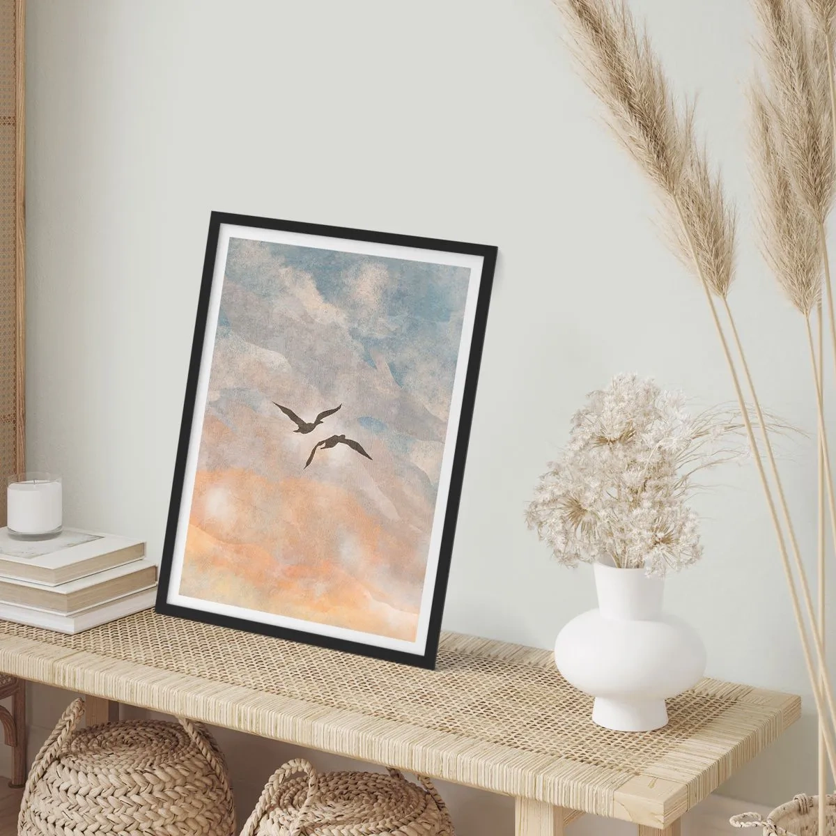 Poster in een zwarte lijst - Twee vogels vliegen tegen de lucht, in delicate tinten blauw en oranje. - 50x70cm - Hemeldans - Moderne wanddecoratie voor woonkamer en slaapkamer ARTTOR