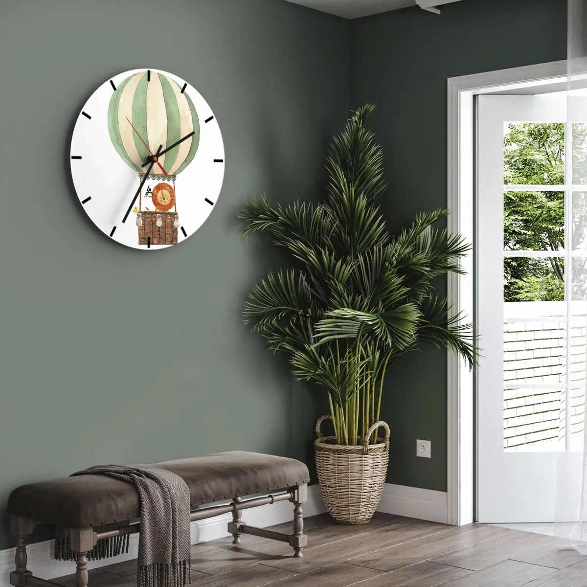 Wandklok - Klok - Een leeuw en een eend in een ballon op een witte achtergrond - 30x30cm - Leons reizen - Moderne wanddecoratie voor woonkamer, keuken en slaapkamer ARTTOR