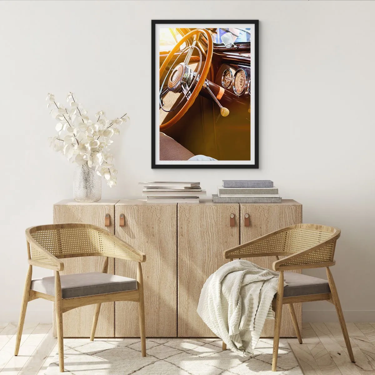 Poster in een zwarte lijst - Interieur van een klassieke auto met stuurwiel - 50x70cm - Een adem van luxe uit het verleden - Moderne wanddecoratie voor woonkamer en slaapkamer ARTTOR