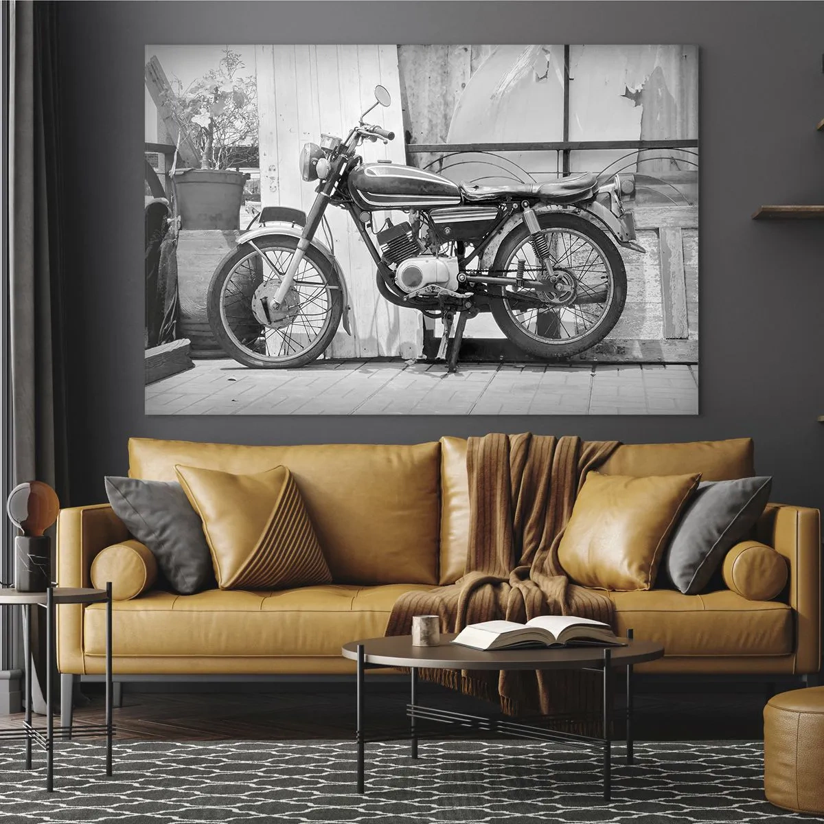Schilderen op glas - Een retro-motorfiets staat tegen een houten muur - 70x50cm - Klassiek boven alles - Moderne wanddecoratie voor woonkamer en slaapkamer ARTTOR