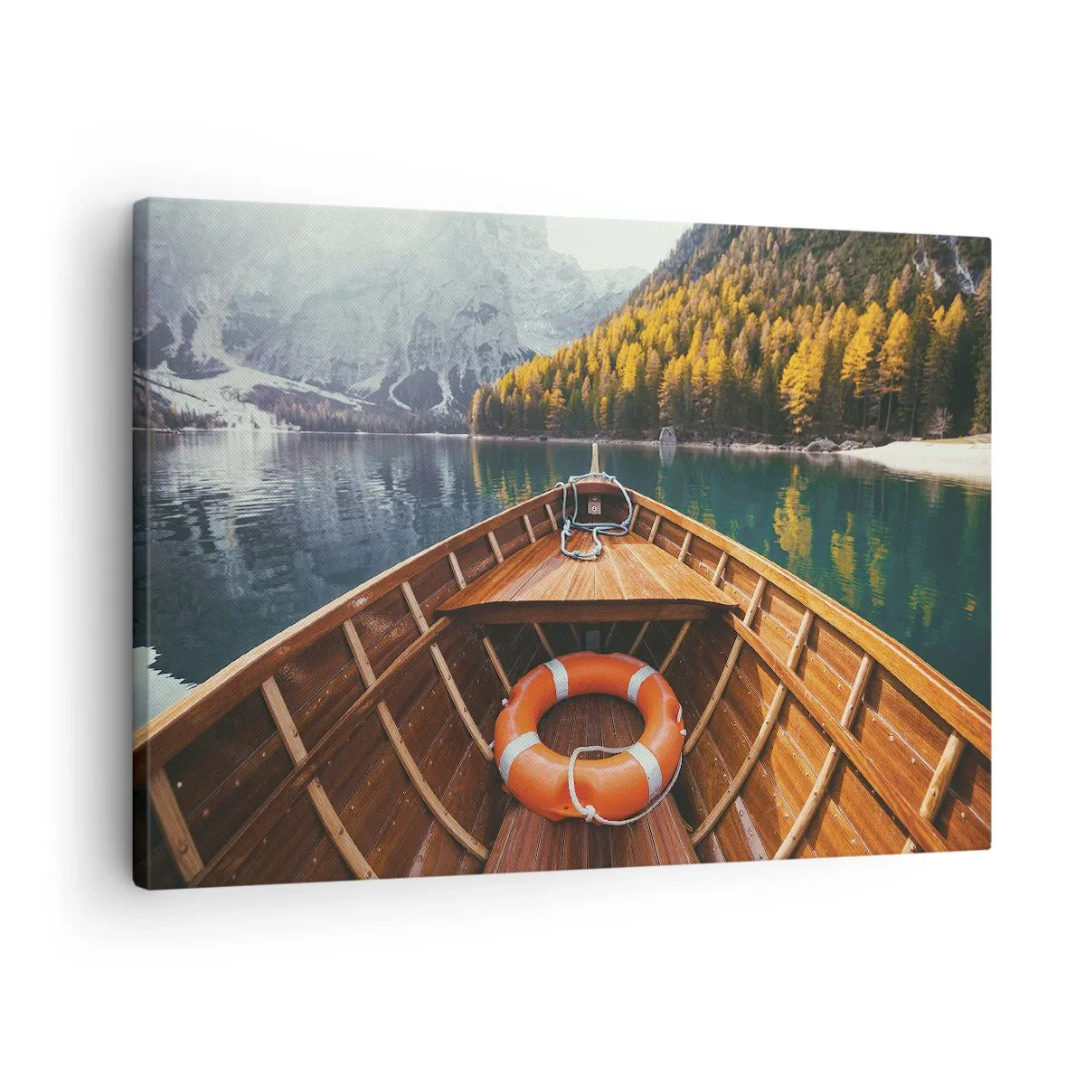 Schilderen op canvas - Een houten boot op een bergmeer omgeven door bos - 70x50cm - Bergtocht - Moderne wanddecoratie voor woonkamer en slaapkamer ARTTOR