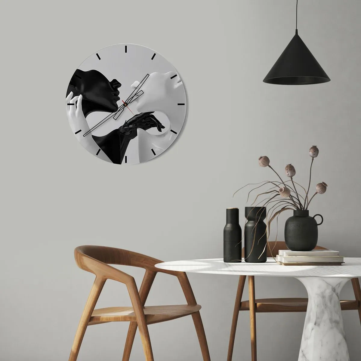 Wandklok - Klok - Een zwart-wit paar gezichten en handen in close-up. - 30x30cm - Antrekking - Begeerte - Moderne wanddecoratie voor woonkamer, keuken en slaapkamer ARTTOR