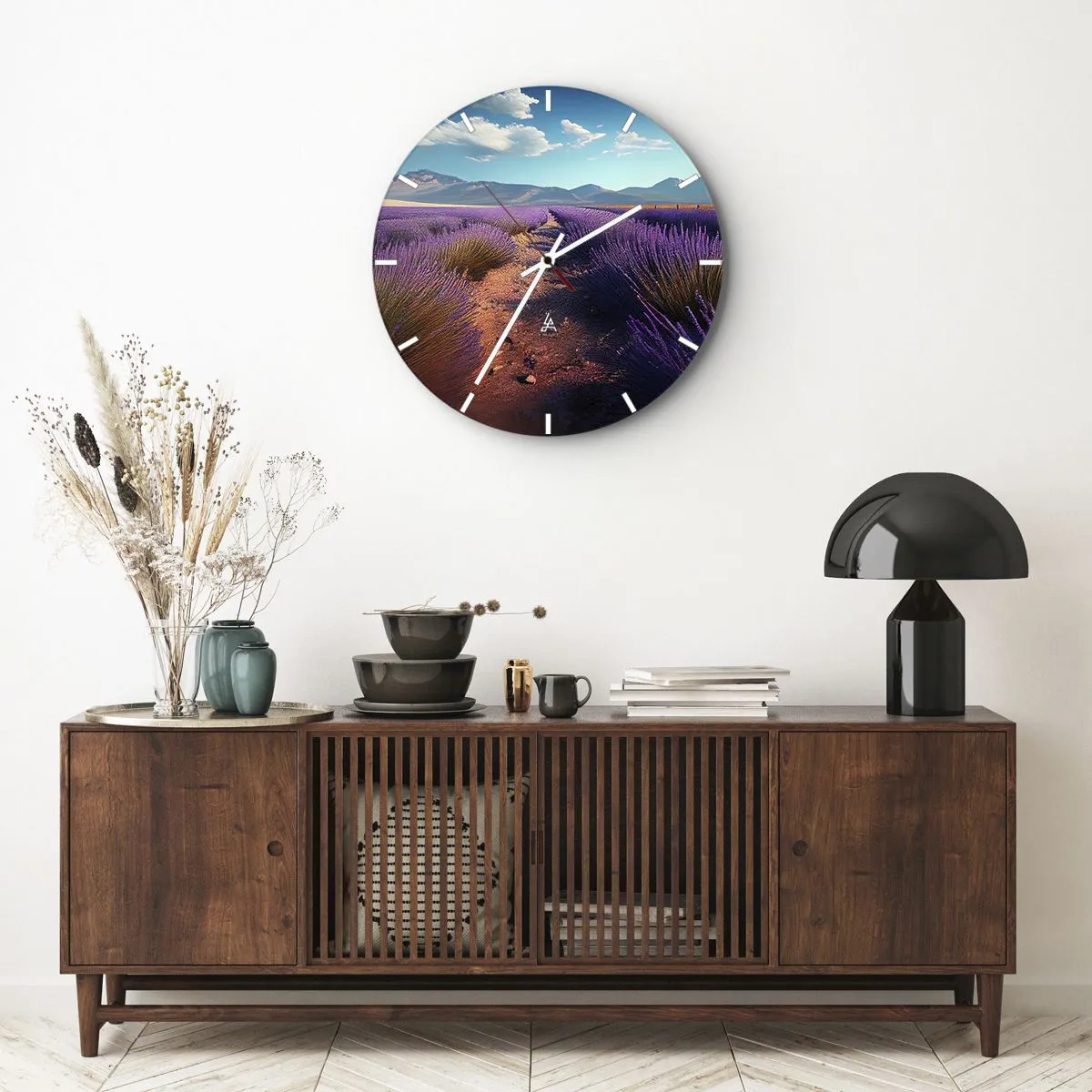 Wandklok - Klok - Een lavendelveld met een berglandschap op de achtergrond - 30x30cm - Geurige velden - Moderne wanddecoratie voor woonkamer, keuken en slaapkamer ARTTOR