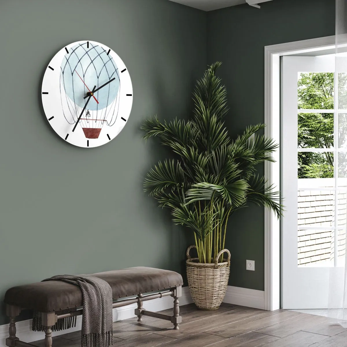 Wandklok - Klok - Illustratie van een blauwe ballon op een witte achtergrond met een mandje - 30x30cm - Hekemaal in de wolken - Moderne wanddecoratie voor woonkamer, keuken en slaapkamer ARTTOR