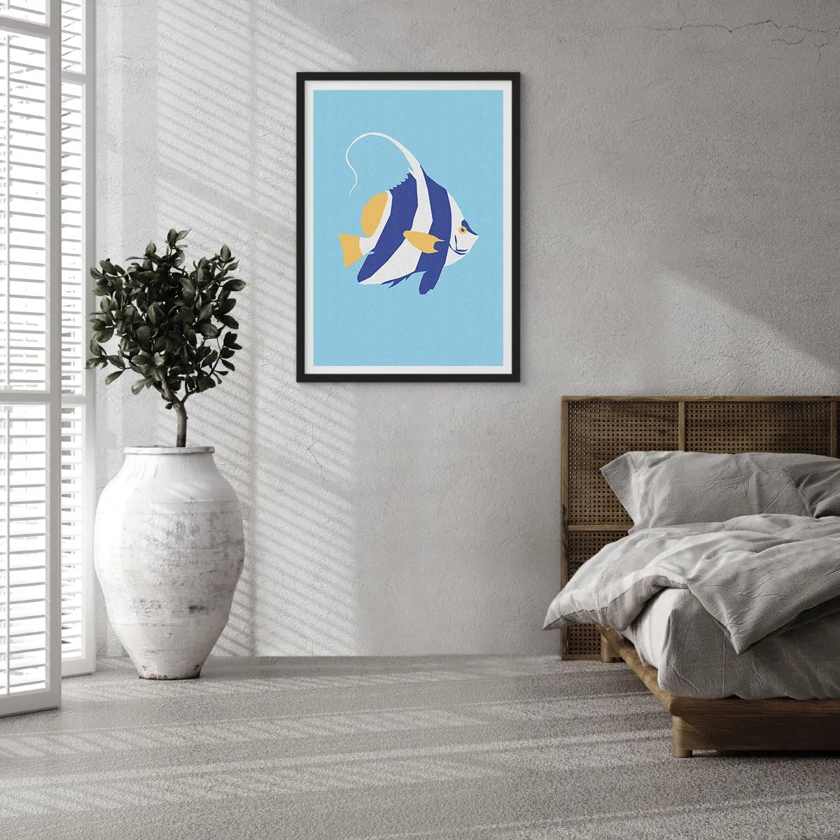 Poster in een zwarte lijst - Een minimalistische afbeelding van een exotische vis op een blauwe achtergrond. - 50x70cm - Miss tropische wateren - Moderne wanddecoratie voor woonkamer en slaapkamer ARTTOR